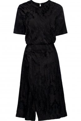 Коктейльное платье 02.02.2024 Newlife.moda Коктейльное платье 02.02.2024 Newlife.moda