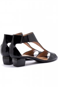 Туфли на плоской подошве 18.06.2024 Newlife.moda