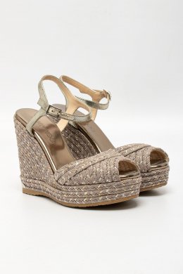 Босоножки на танкетке 03.04.2025 Newlife.moda Босоножки на танкетке 03.04.2025 Newlife.moda