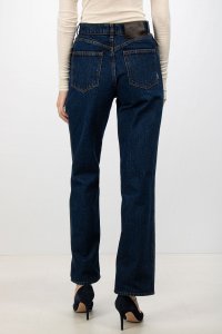 Джинсы с высокой талией 01.04.2025 Newlife.moda