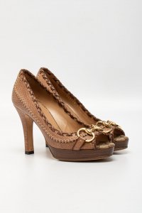 Туфли на каблуке с открытым носком 03.04.2025 Newlife.moda