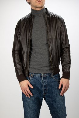 Кожаная куртка 02.04.2025 Newlife.moda Кожаная куртка 02.04.2025 Newlife.moda