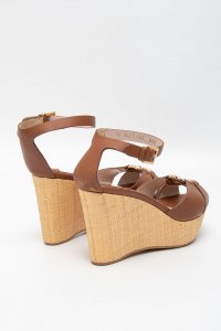 Босоножки на танкетке 06.04.2025 Newlife.moda