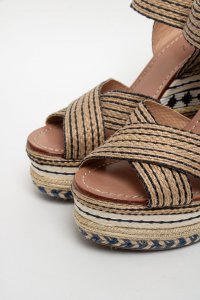 Босоножки на танкетке 28.06.2025 Newlife.moda