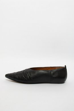 Туфли на плоской подошве 18.07.2025 Newlife.moda