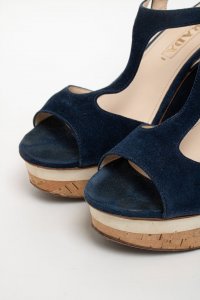 Босоножки на танкетке 28.06.2025 Newlife.moda