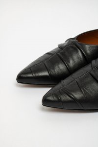 Туфли на плоской подошве 18.07.2025 Newlife.moda