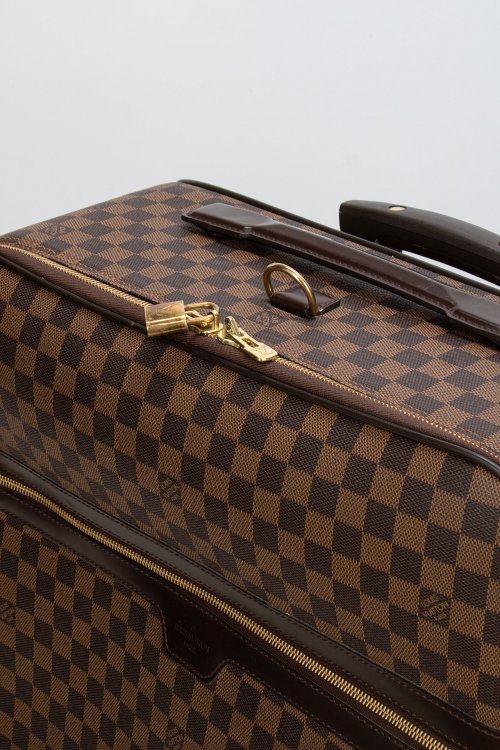 Чемодан 15.11.2025 Newlife.moda