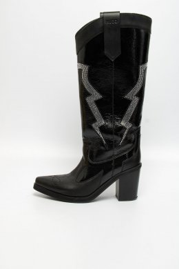 Кожаные сапоги 01.12.2025 Newlife.moda Кожаные сапоги 01.12.2025 Newlife.moda