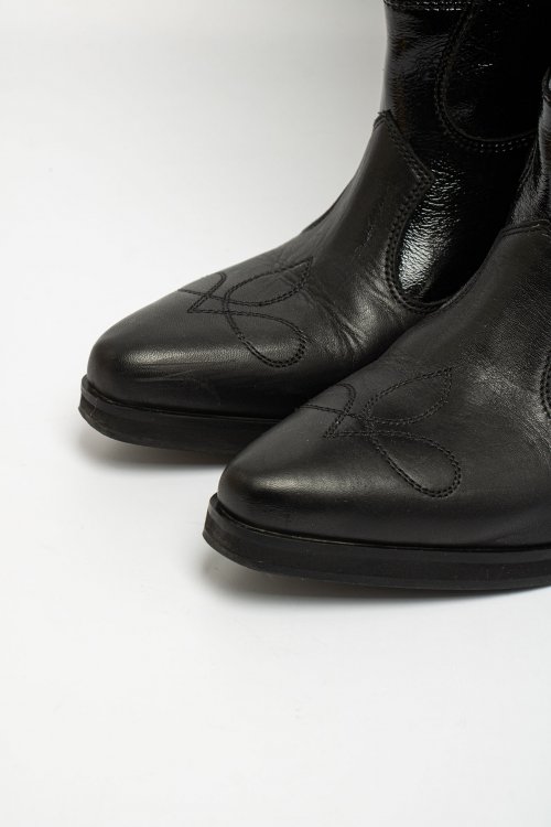 Кожаные сапоги 01.12.2025 Newlife.moda