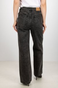 Расклешенные джинсы 23.10.2025 Newlife.moda