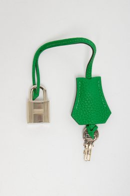 Брелок 16.11.2025 Newlife.moda