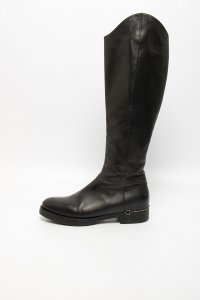 Сапоги на плоской подошве 05.12.2025 Newlife.moda