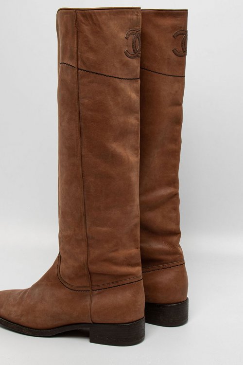 Сапоги на плоской подошве 27.09.2025 Newlife.moda