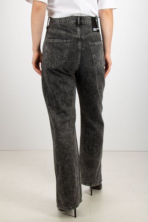 Джинсы с высокой талией 19.01.2026 Newlife.moda