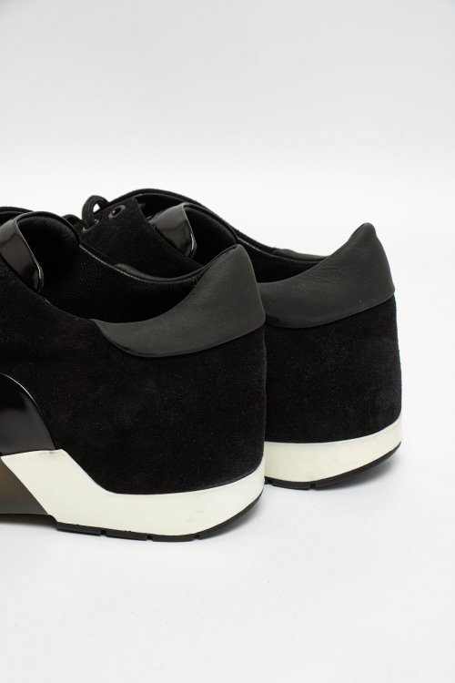 Спортивные ботинки 01.12.2025 Newlife.moda