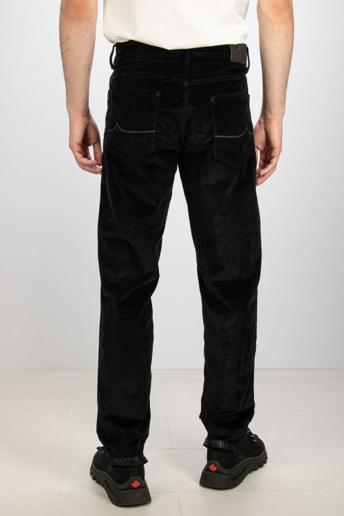 Расклешенные джинсы 07.11.2025 Newlife.moda