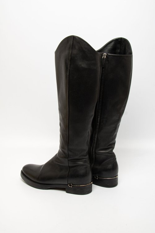 Сапоги на плоской подошве 05.12.2025 Newlife.moda