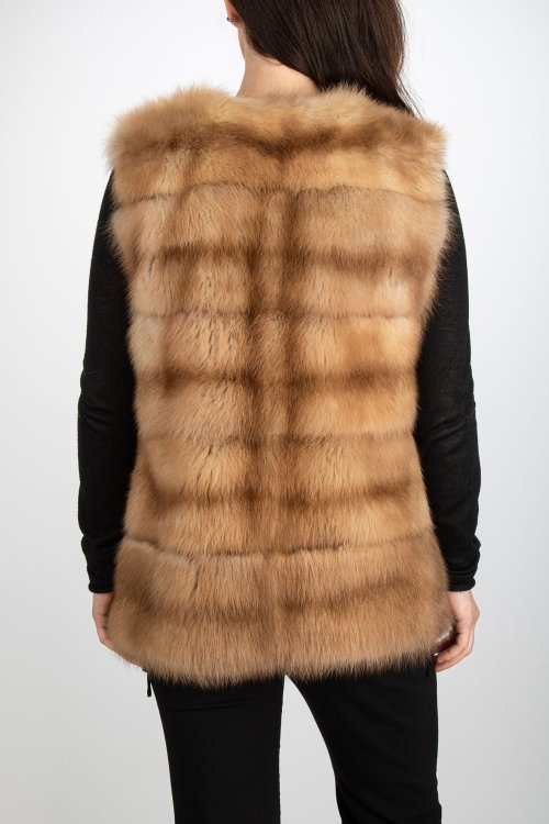 Меховая жилетка 10.12.2025 Newlife.moda