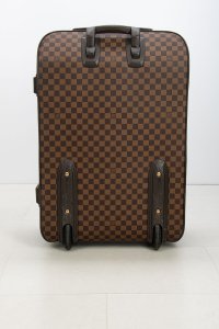 Чемодан 08.01.2026 Newlife.moda