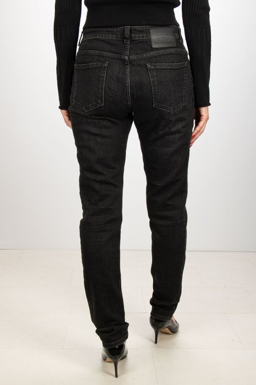 Зауженные джинсы 05.02.2026 Newlife.moda